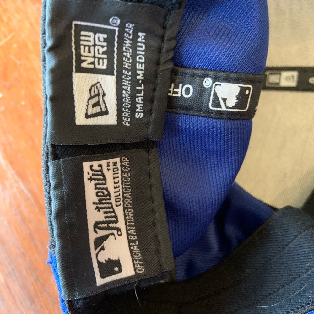 Hat - Picture 4 of 6